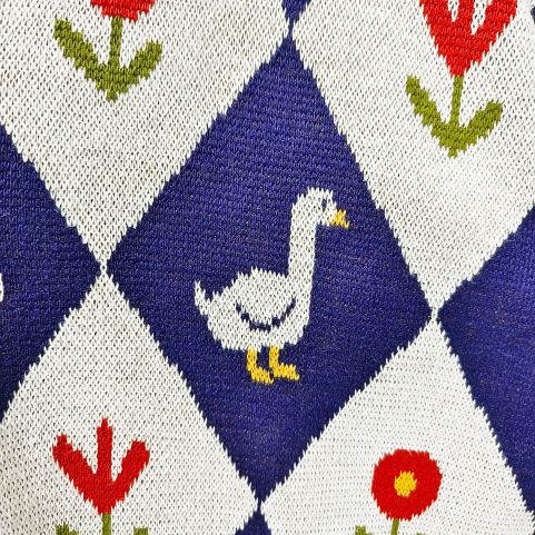 Детские пуловеры на заказ Производственное предприятие,Фирма по производству свитеров крупной вязки