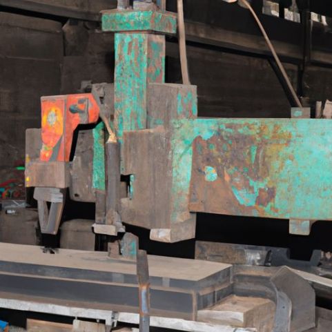Nairobi, Kenya'da Doğrultma Çekme Makinesi Metal Döküm Doğrultma Makinesi Çeliği