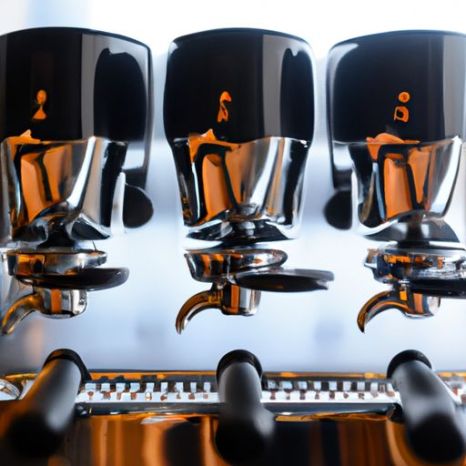 메이커 에스프레소와 카푸치노 머신. 스마트 커피메이커 오리지널 메이드 커피